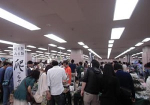 東京レプタイルズワールド2013　会場の混雑の様子